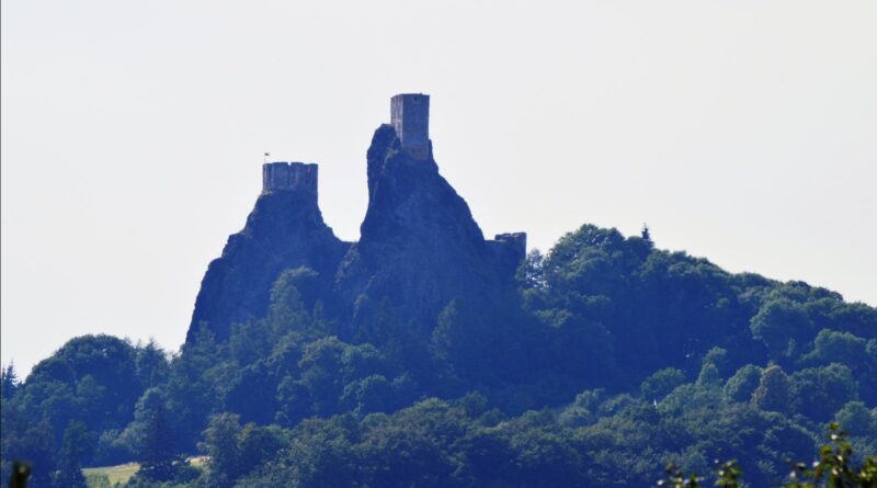 ceske hradni zriceniny
